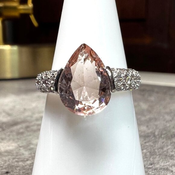 Ring Bomb Party Ring size 6 NWOT Peach stone CZ pave style accents silver color - Picture 1 of 7